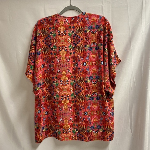 Francesca's Collections Floral Open Front Short Kimono Red Pink Size Medium - Picture 3 of 4